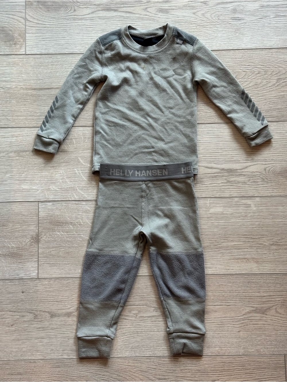 Helly Hansen Kids' LIFA Merino Wool Base Layer Set